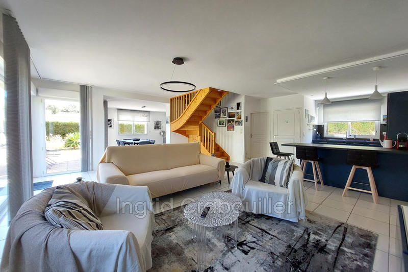 Maison - 111 m² - 5 pièces