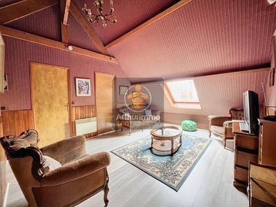 Maison - 122 m² - 7 pièces