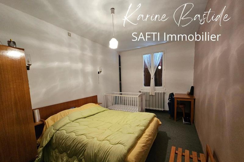 Maison - 280 m² - 16 pièces