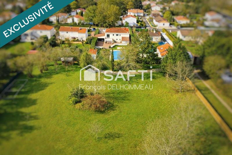 Maison - 207 m² - 9 pièces