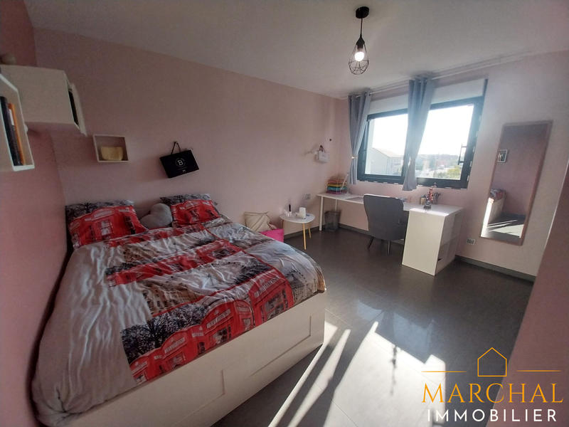 Villa - 251 m² - 8 pièces