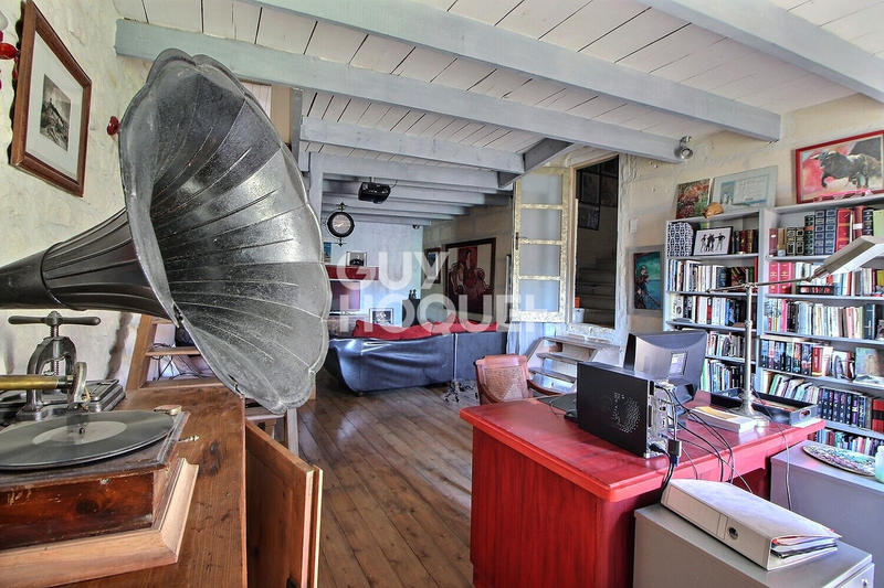 Maison - 209 m² - 6 pièces