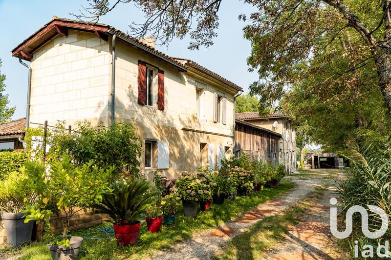 Maison - 318 m² - 11 pièces