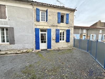 Maison ancienne - 75 m² - 3 pièces