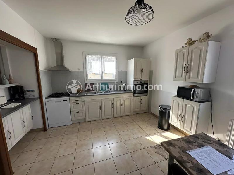 Maison - 239 m² - 8 pièces