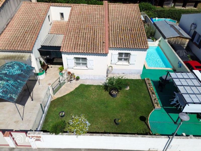 Maison traditionnelle - 146 m² - 6 pièces