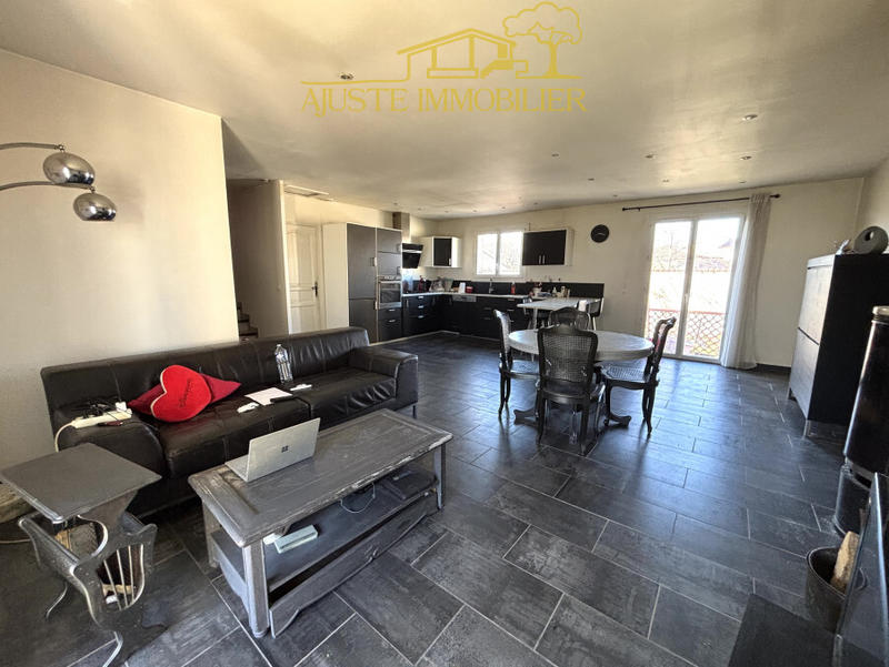 Maison - 137 m² - 7 pièces