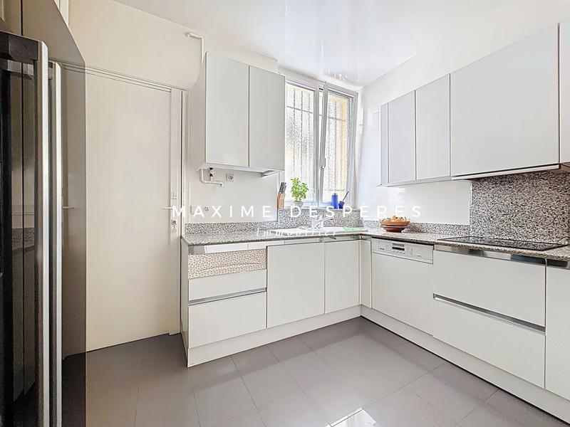 Appartement - 196 m² - 7 pièces