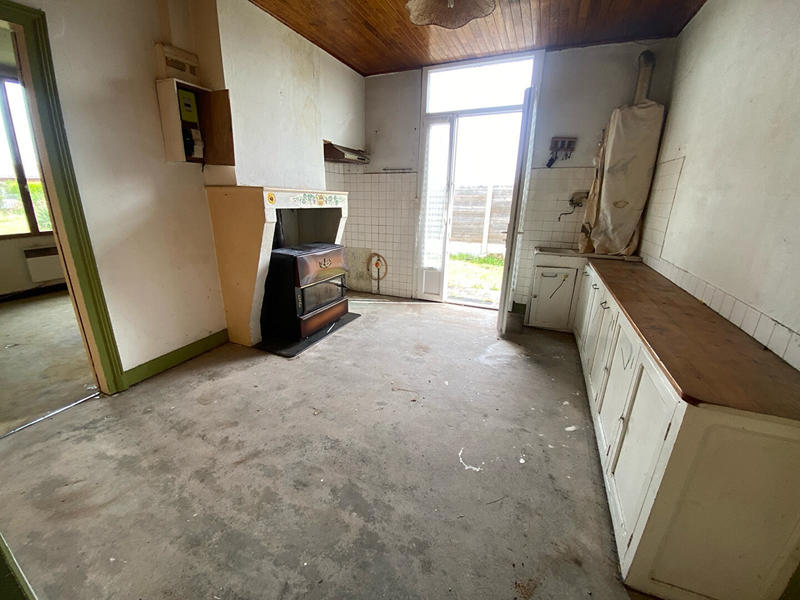 Maison - 675 m² - 10 pièces