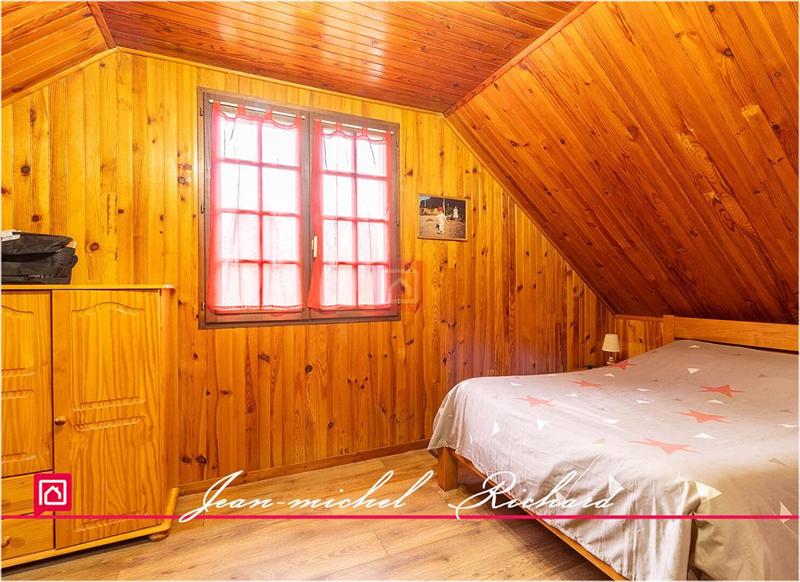 Maison - 210 m² - 6 pièces