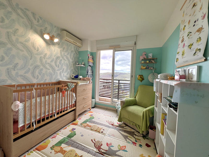 Appartement - 81 m² - 4 pièces