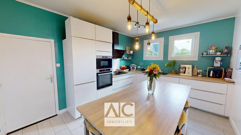 Maison - 157 m² - 7 pièces