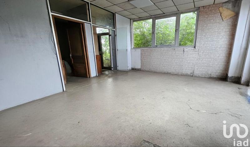 Local commercial - 1 765 m²