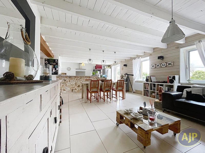 Maison - 126 m² - 5 pièces