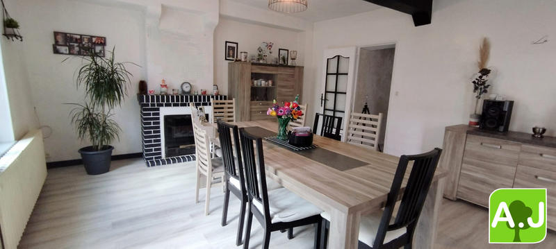 Maison - 104 m² - 4 pièces