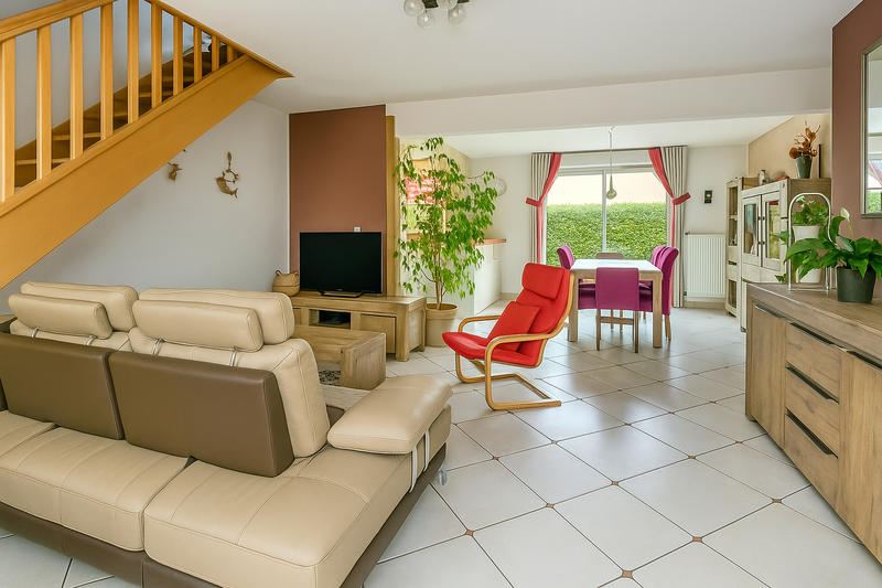 Maison - 162 m² - 8 pièces