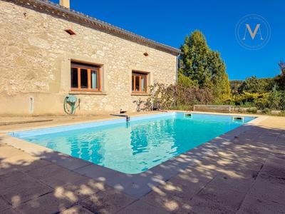 Corps de ferme - 230 m² - 9 pièces