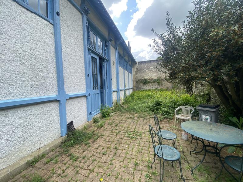 Local d'activités - 187 m²