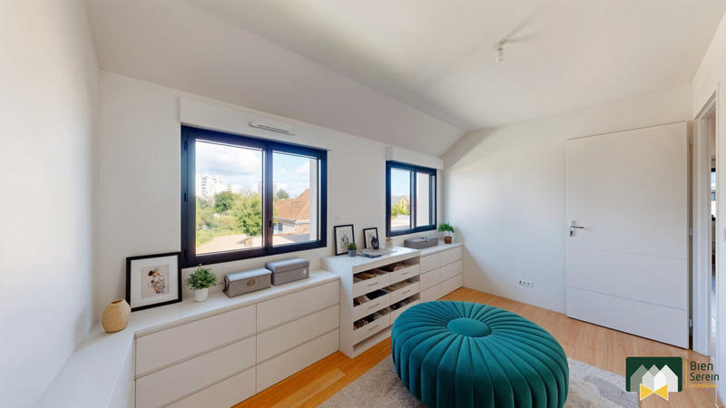 Maison traditionnelle - 172 m² - 7 pièces