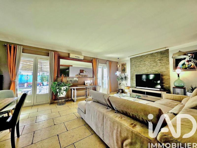 Maison - 181 m² - 7 pièces