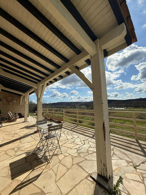 Propriété - 252 m² - 8 pièces