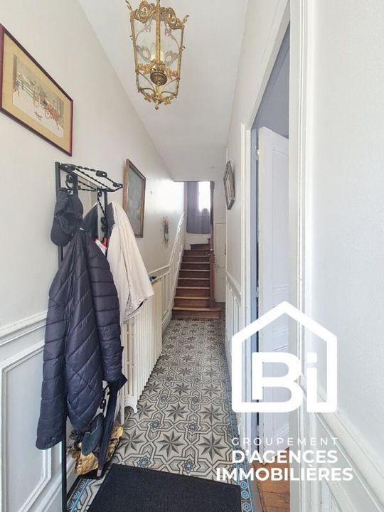 Maison - 95 m² - 5 pièces