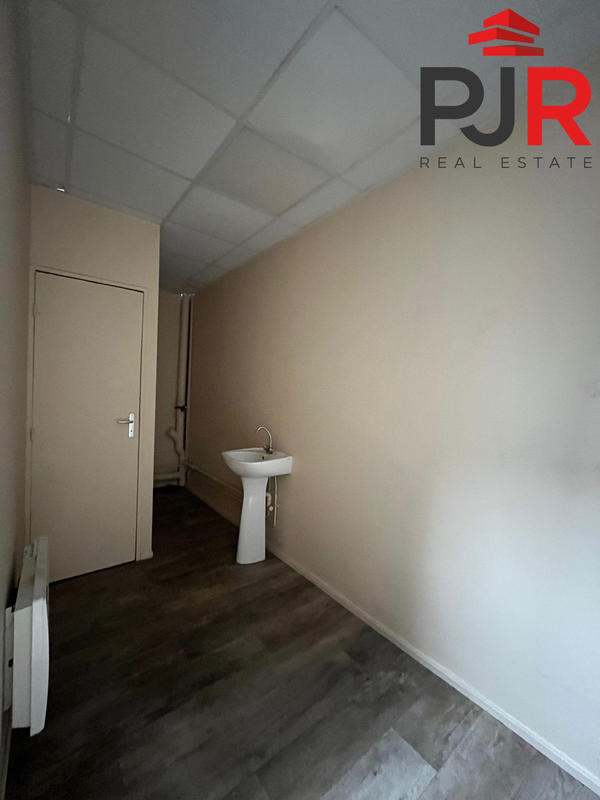 Local d'activités - 198 m²