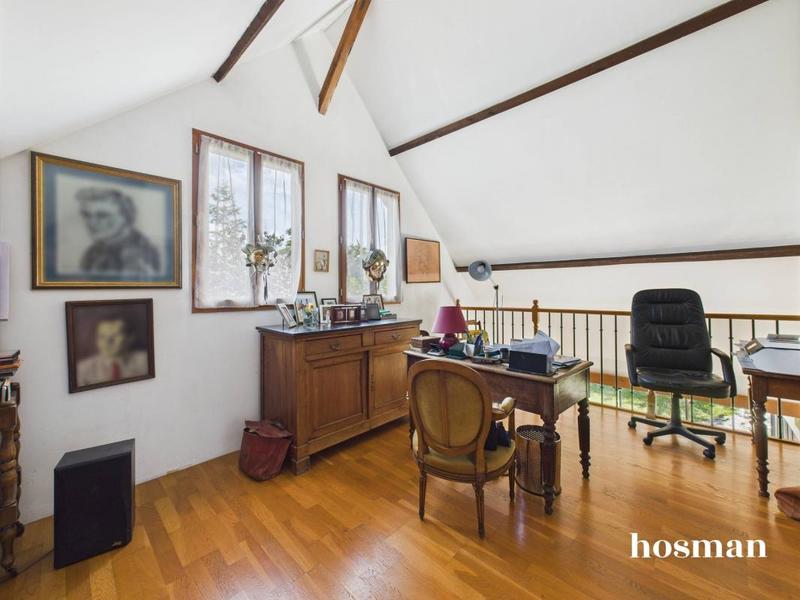 Maison - 202 m² - 10 pièces