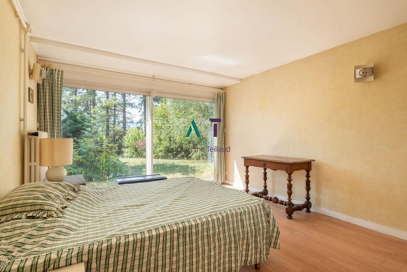 Maison - 286 m² - 9 pièces