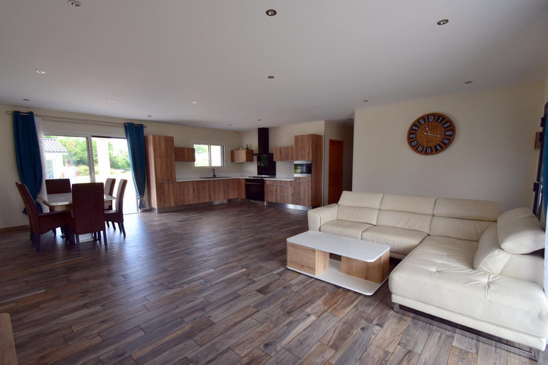 Maison - 120 m² - 5 pièces