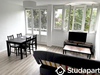 Chambre - 9 m² - 1 pièce