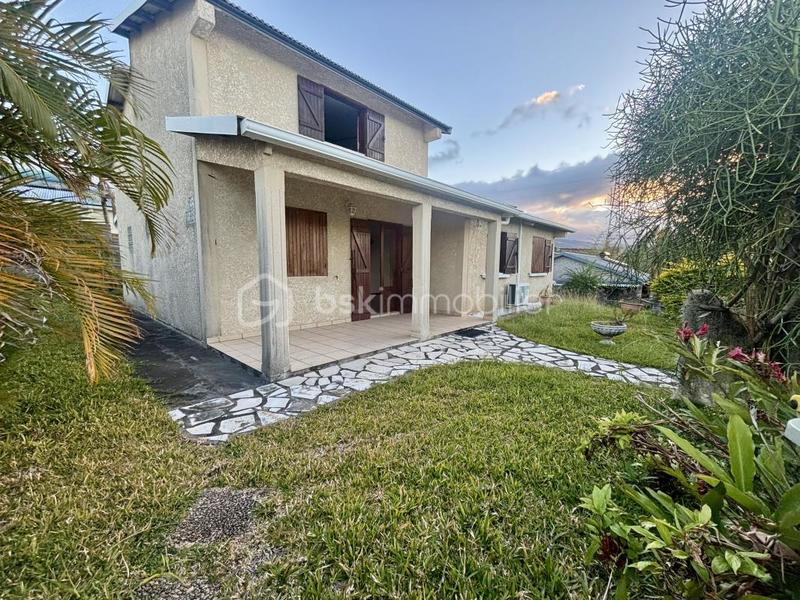 Maison - 110 m² - 4 pièces