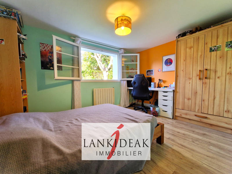 Maison - 121 m² - 7 pièces