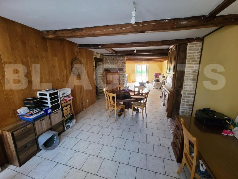 Maison ancienne - 238 m² - 8 pièces
