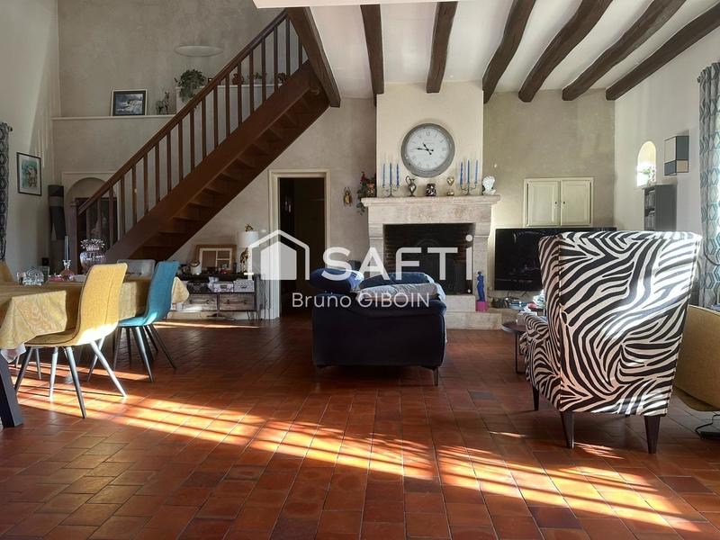 Maison - 194 m² - 5 pièces