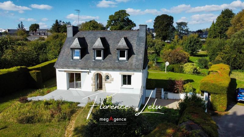 Maison traditionnelle - 149 m² - 7 pièces