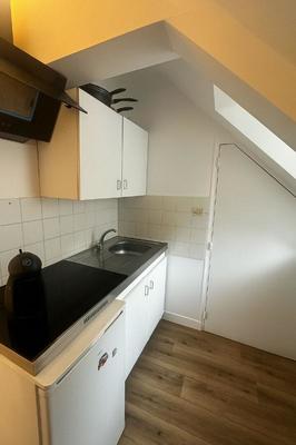 Studio - 25 m² - 1 pièce