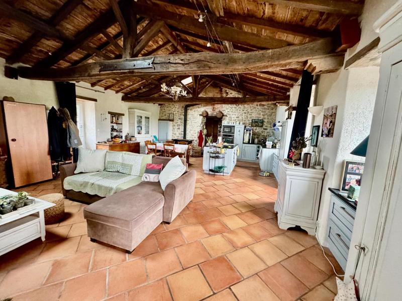 Maison - 122 m² - 5 pièces