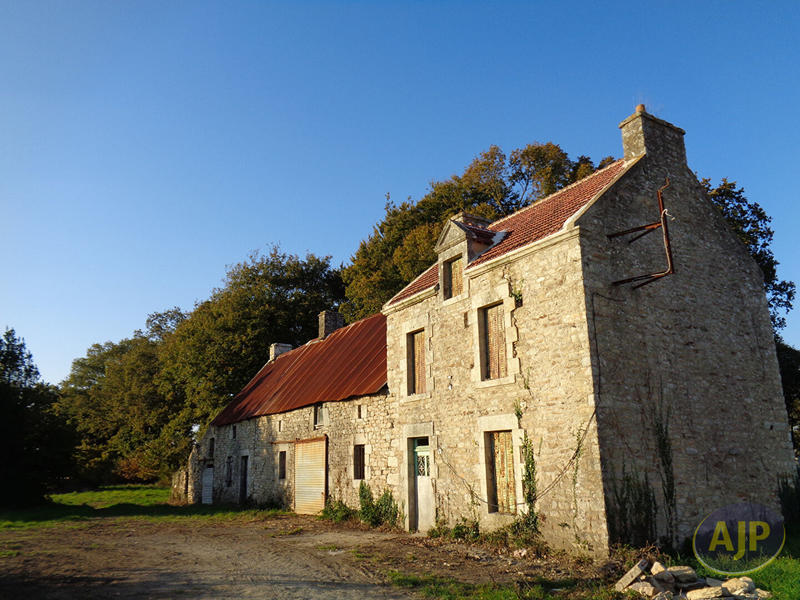 Maison - 300 m² - 9 pièces