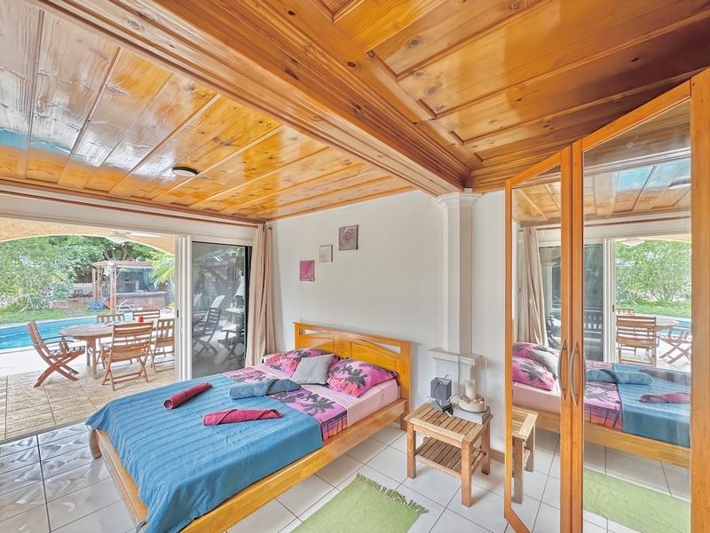 Maison - 267 m² - 10 pièces