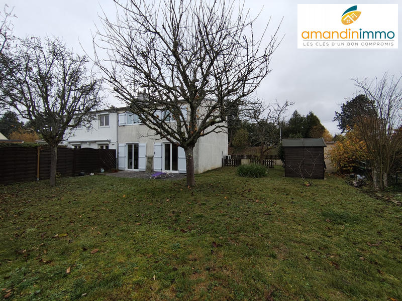 Maison - 90 m² - 5 pièces