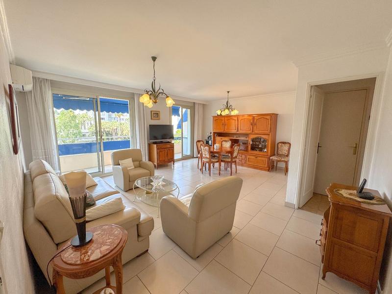 Appartement - 82 m² - 4 pièces