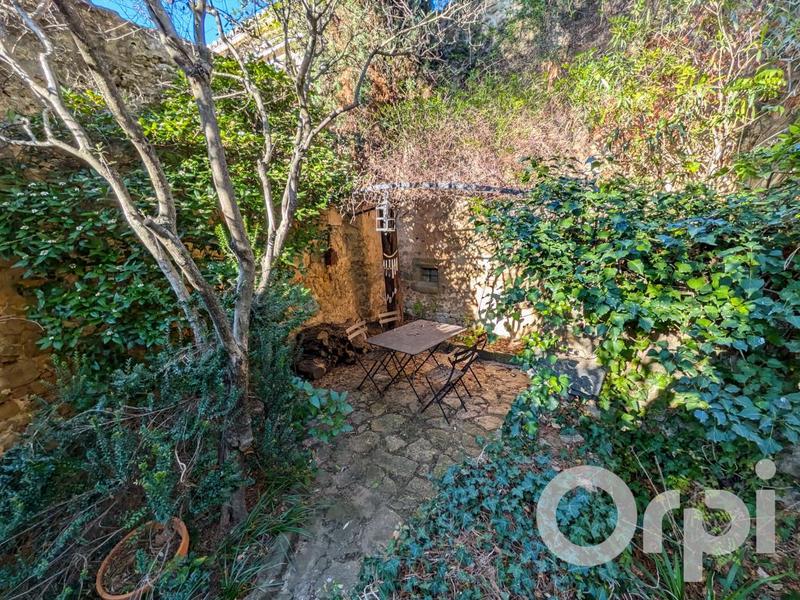 Maison - 285 m² - 9 pièces