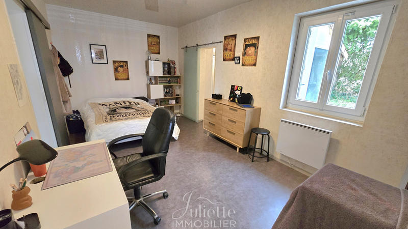 Maison - 180 m² - 5 pièces