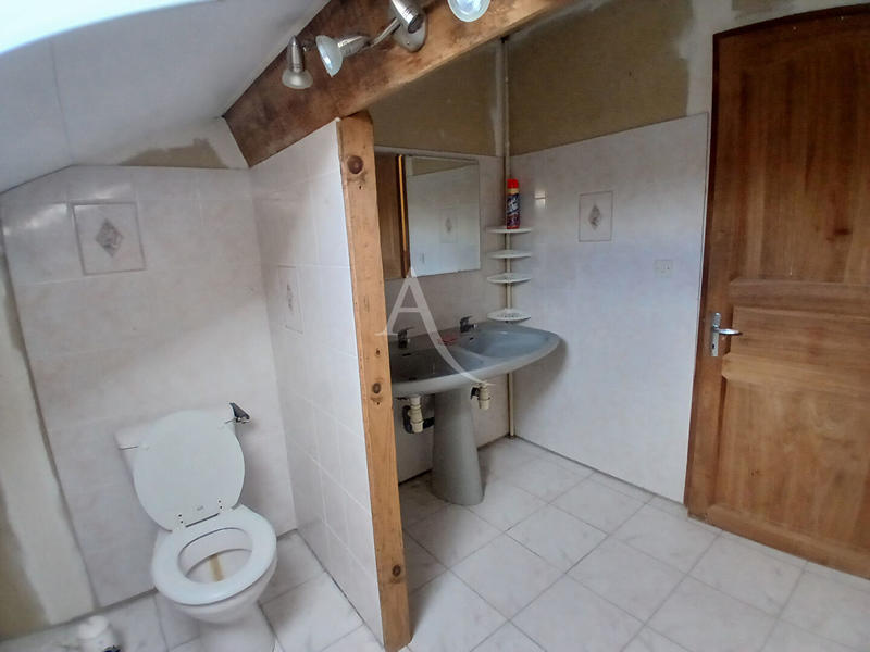 Maison - 210 m² - 6 pièces