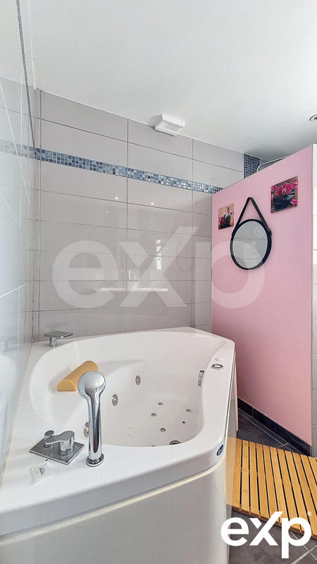 Maison traditionnelle - 97 m² - 5 pièces