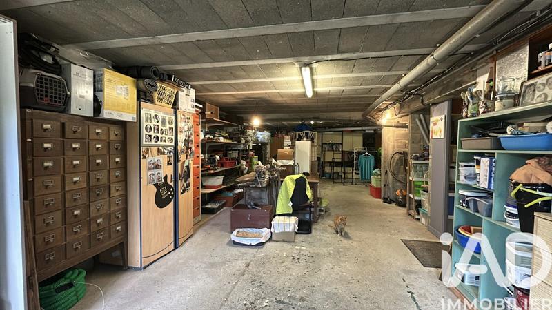 Maison - 243 m² - 8 pièces