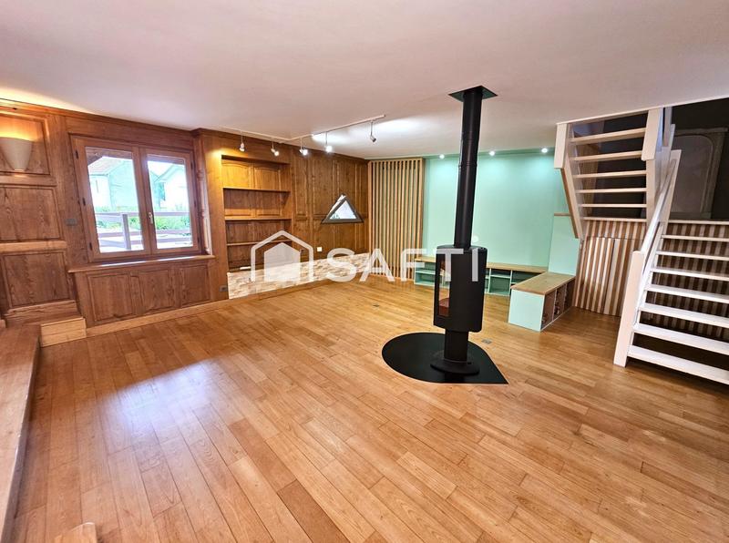 Maison - 286 m² - 9 pièces