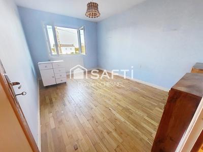 Maison - 137 m² - 5 pièces