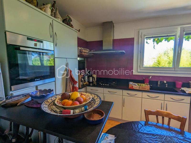 Maison traditionnelle - 94 m² - 5 pièces